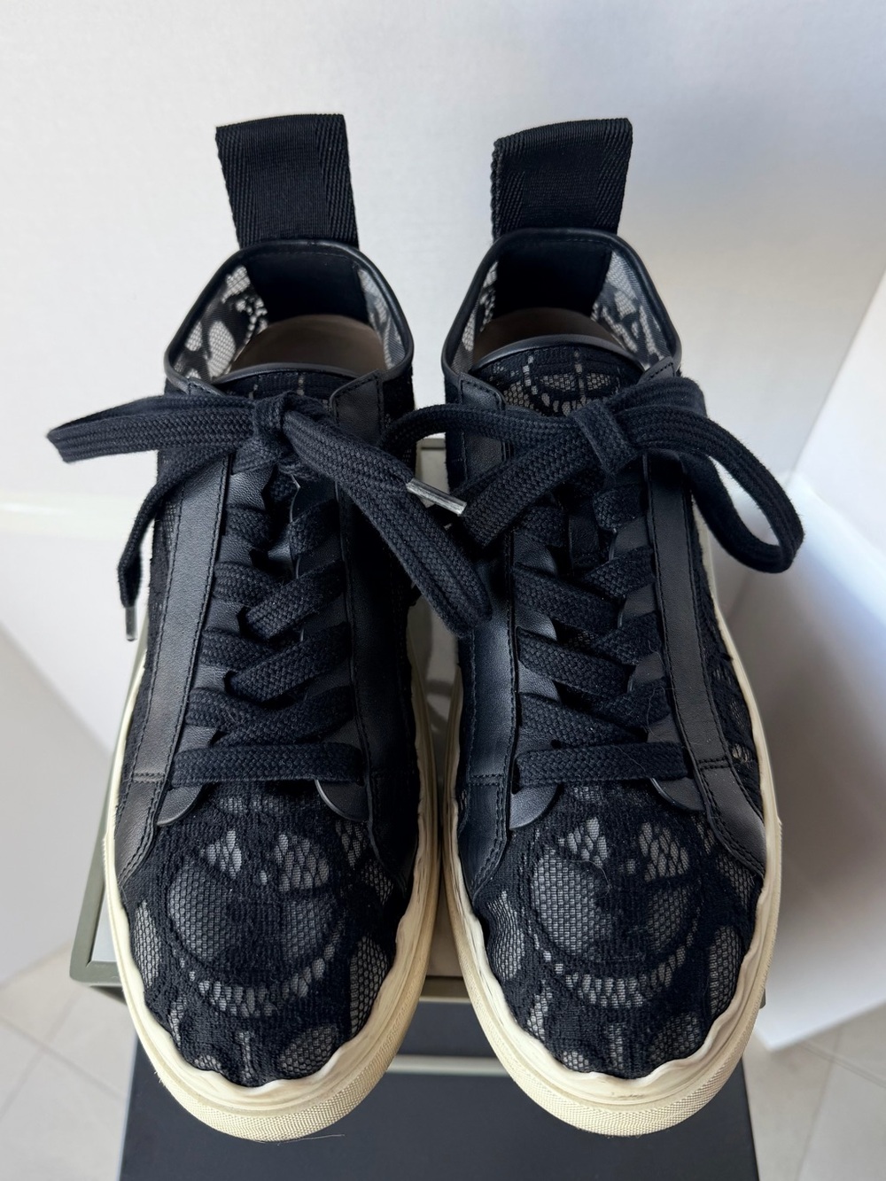 Chloé Black Lace-Overlay Platform Sneakers - Picture 9 of 9